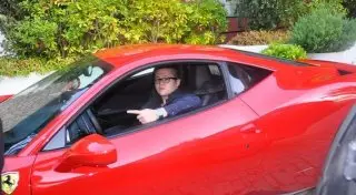 Сын Бердибека Сапарбаева рассказал о резонансном фото с Ferrari