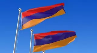 Референдум по изменению Конституции стартовал в Армении