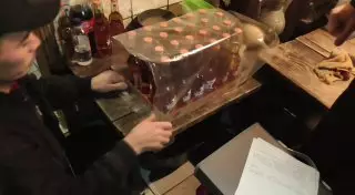 Подпольный цех по производству Dizzy Energy и Coca-Cola ликвидирован в Алматы