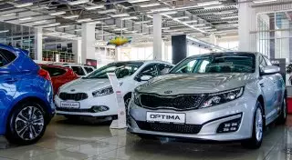 Назарбаева заинтересовала стоимость отечественного авто