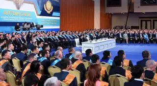 Назарбаев призвал усилить сотрудничество с Россией