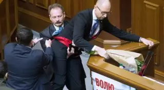 Депутат Рады объяснил нападение на Яценюка