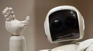 Осваивать Луну с помощью роботов-аватаров предложили в России