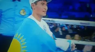 "Улыбающийся убийца" Бекман Сойлыбаев одержал 7-ю победу в профи-ринге