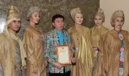 Казахстанский дизайнер занял первое место на конкурсе модельеров в Москве