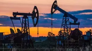 Цены на нефть марки Brent снизились до 38 долларов за баррель