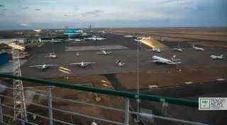 Самолет не успел освободить взлетно-посадочную полосу в аэропорту Астаны