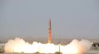 Пакистан испытал вторую ядерную ракету за 3 дня