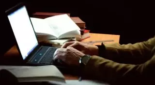 Полиция Алматы установила заказчика заведомо ложных публикаций о Казкоме