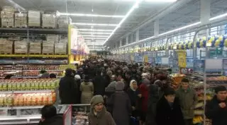 Стали известны подробности давки у гипермаркета в Актобе
