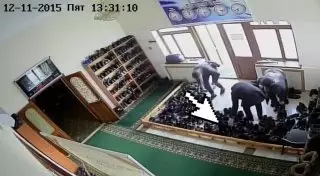 За поимку вора обуви в мечети Талдыкоргана объявлено денежное вознаграждение