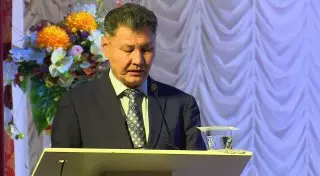 Аким Костаная извинился перед горожанами за заснеженные улицы и гололедицу