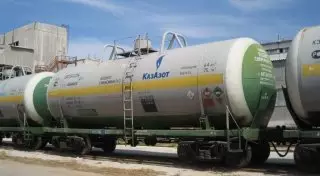 Казахстан планирует отправлять на экспорт до 40 процентов выпускаемого объема азотных удобрений