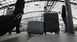 Экспатов станет меньше на рынке труда Казахстана в 2016 году - эксперт