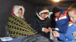 Женщина едва не родила в застрявшем на трассе автобусе в ВКО