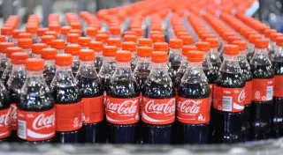 100 лет уникальной бутылке Coca-Cola