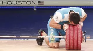 Казахстанские штангисты лицензий лишены не будут - Федерация