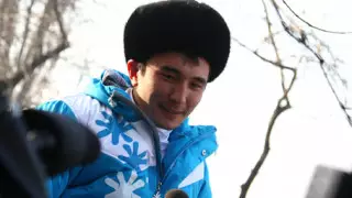 Факел Азиады пронесли по Алматы верхом на коне