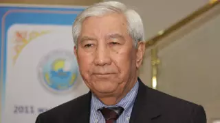 Центризбирком дал последний шанс эпатажному самовыдвиженцу Амантаю-кажы