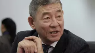 Самовыдвиженца Нурсилу привели в ЦИК газетные публикации