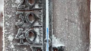 В четырех городах Казахстана из-за мороза отменены школьные занятия