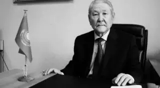 Умер общественный деятель Серикболсын Абдильдин