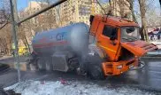 Газовоз чуть не взорвался в Алматы