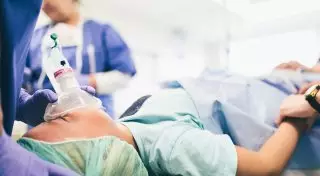 Ребенок впал в кому после лечения зубов в Нур-Султане