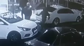 Пьяный пассажир напал с ножом на таксиста в Алматы