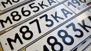МВД об "особых условиях" для авто с российскими номерами: Неправильно информировали
