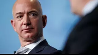 Смартфон Джеффа Безоса взломали через WhatsApp с телефона саудовского принца - СМИ