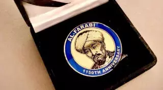 В США выпустили монеты и марки с изображением аль-Фараби и Абая