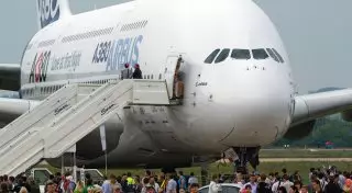 Как казахстанцам попасть на самые большие самолеты мира