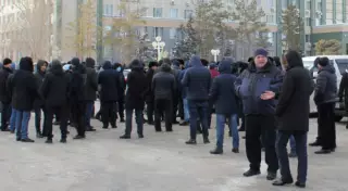 Водители авто с армянскими номерами вышли на площадь в Актобе