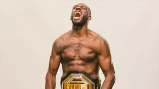 Джон Джонс победил Рейеса судейским решением на UFC 247