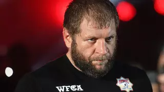 Год без алкоголя: Александр Емельяненко поспорил на машину