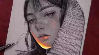 "Горящие" рисунки художника удивили пользователей Сети