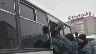 Несанкционированные митинги в Нур-Султане и Алматы: задержаны 53 человека