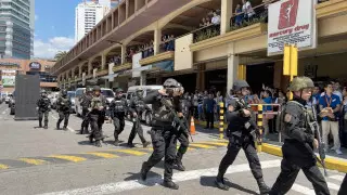 30 человек взяты в заложники в ТЦ на Филиппинах