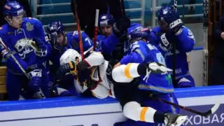 "Барыс" всухую проиграл "Металлургу" во втором матче плей-офф КХЛ