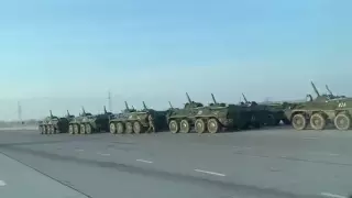 Колонну БТР сняли на видео на Капшагайской трассе