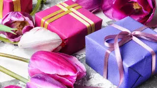 В школе Нур-Султана пожаловались на сбор денег на подарки учителям