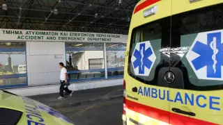 В крупнейшем госпитале Кипра отложили операции из-за врача с коронавирусом