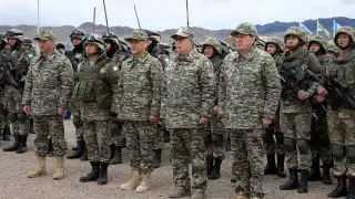 Армию привлекли к мероприятиям карантина в Нур-Султане и Алматы