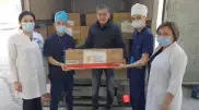 Бизнесмены передали маски и перчатки для врачей Алматы и Нур-Султана