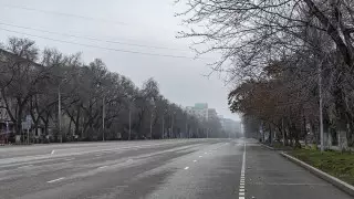 "Зомби-апокалипсис". Фотограф показал обезлюдевший из-за карантина Алматы