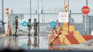 Обещавшего вывезти из карантинного Нур-Султана таксиста арестовали