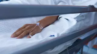 Один пациент с коронавирусом в крайне тяжелом состоянии - Биртанов