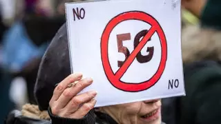 Вышки сотовой связи поджигают в Великобритании из-за коронавируса