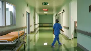 Зараженная COVID-19 врач пожаловалась на плохие условия в больнице Тараза